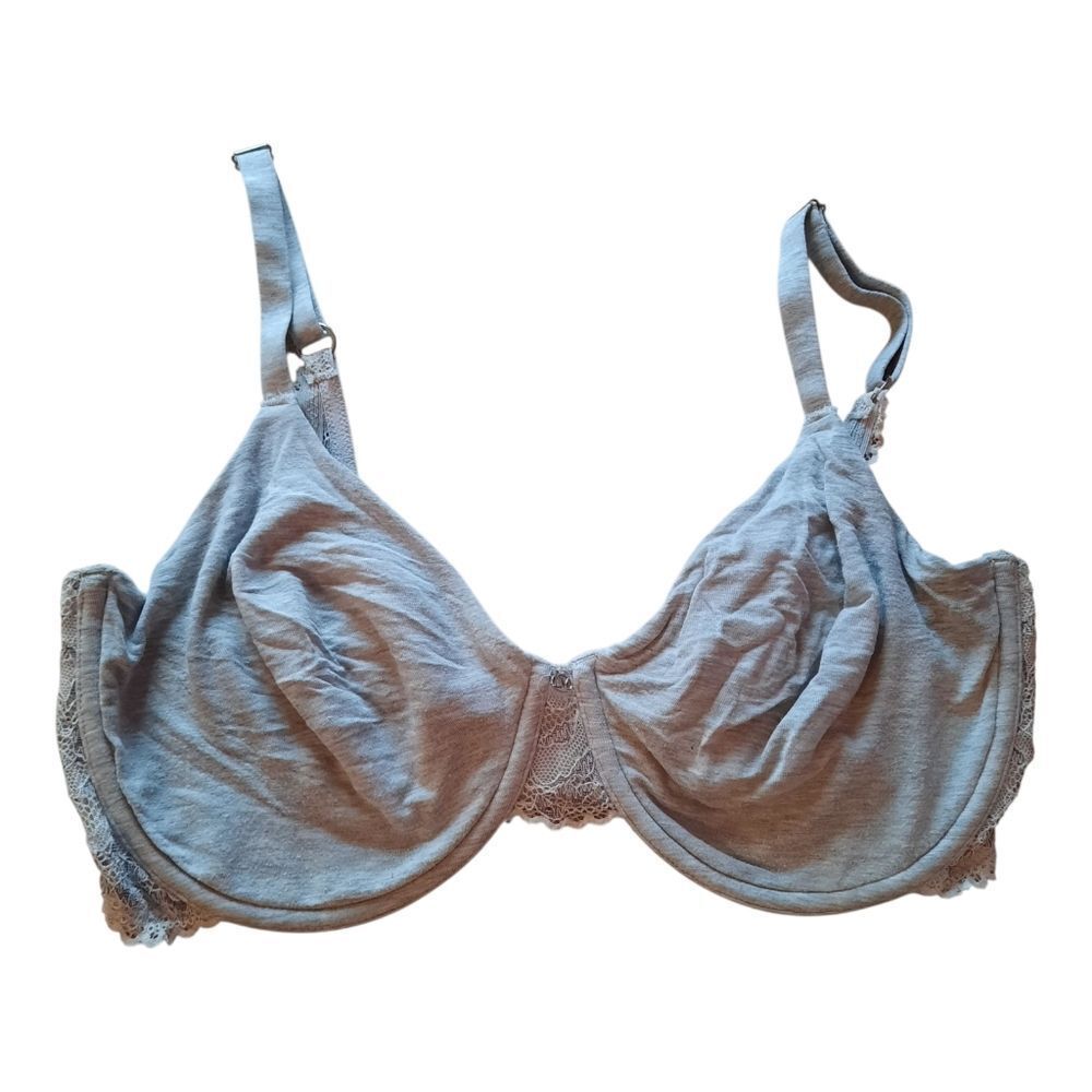 Le Mystere Soft Gray Lace Bra